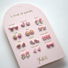 Καρτέλα Με 12 Ζευγάρια Σκουλαρίκια - A Year of Pink Poetry